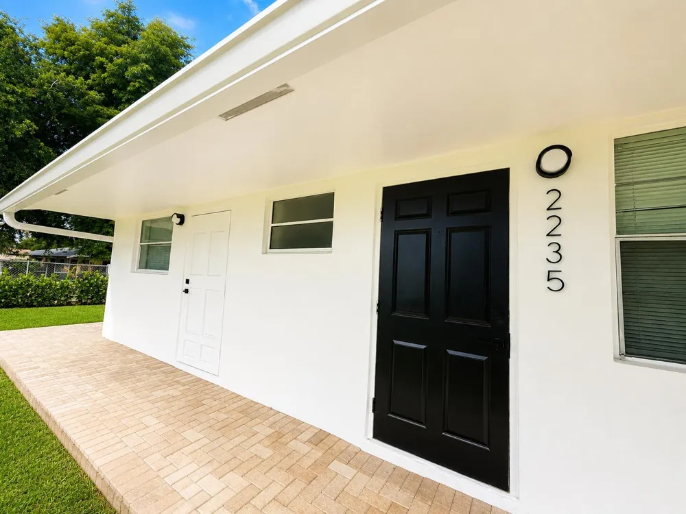 2235 NW 57th Avenue Lauderhill, FL 33313