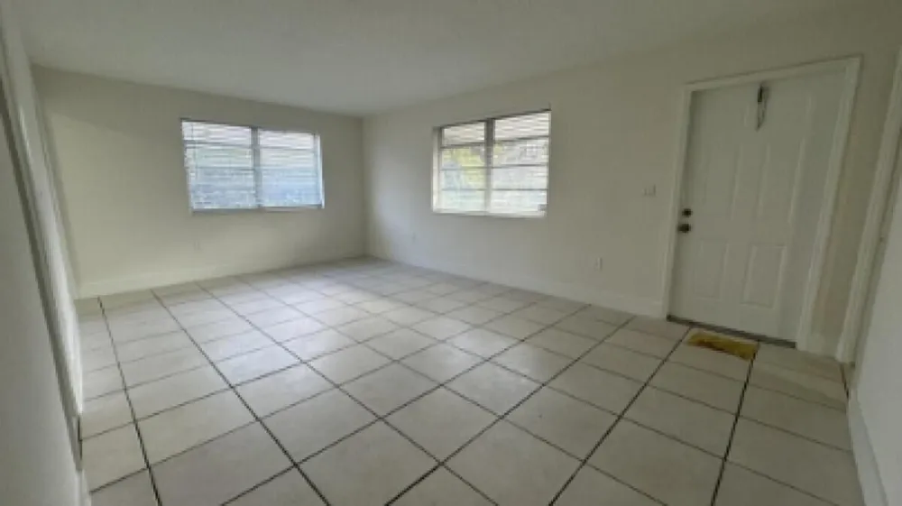 842 S 63rd Avenue Hollywood, FL 33023