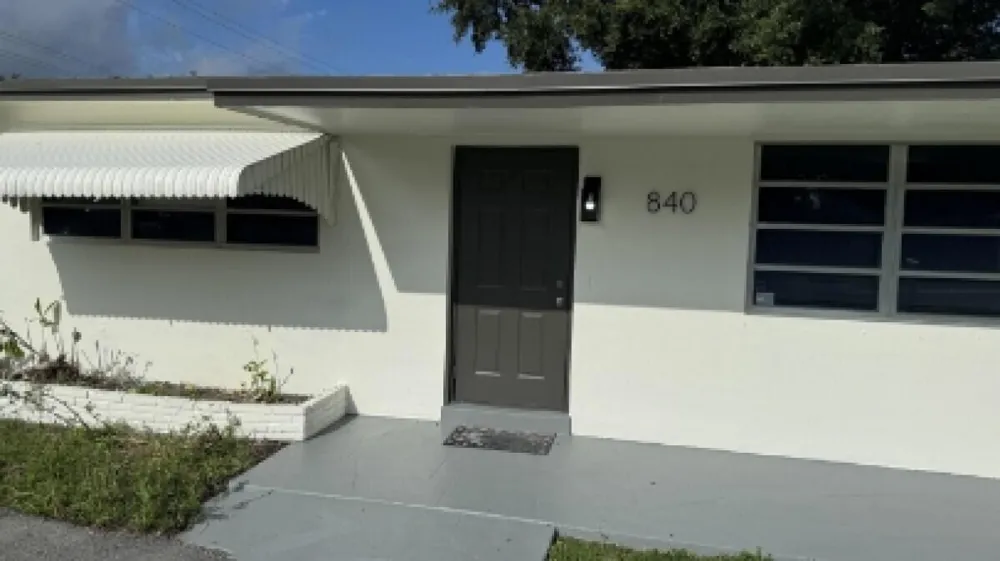 842 S 63rd Avenue Hollywood, FL 33023