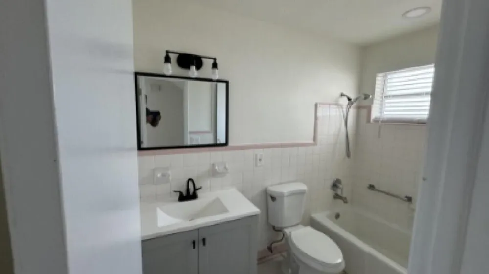 842 S 63rd Avenue Hollywood, FL 33023