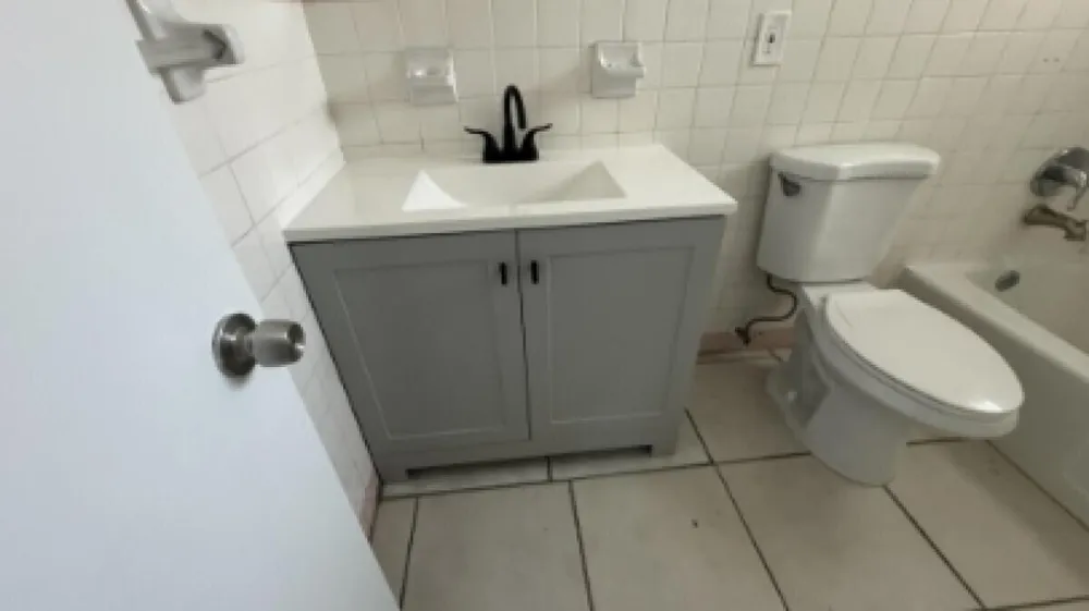 842 S 63rd Avenue Hollywood, FL 33023