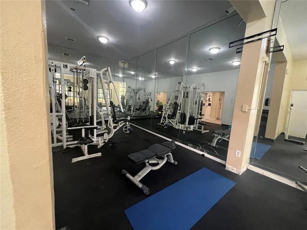 2445 SW 18TH #406 Fort Lauderdale, FL 33315