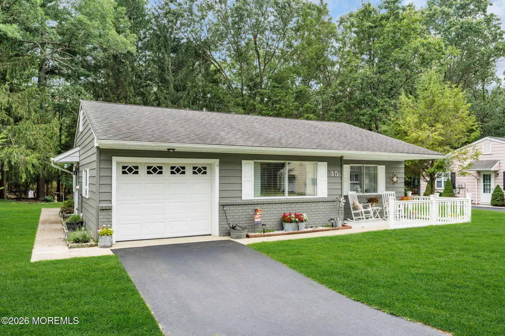 35 Arizona Avenue Whiting, NJ 08759