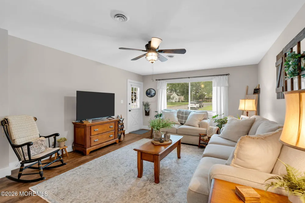 35 Arizona Avenue Whiting, NJ 08759