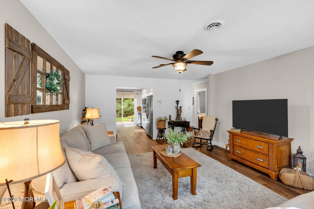 35 Arizona Avenue Whiting, NJ 08759
