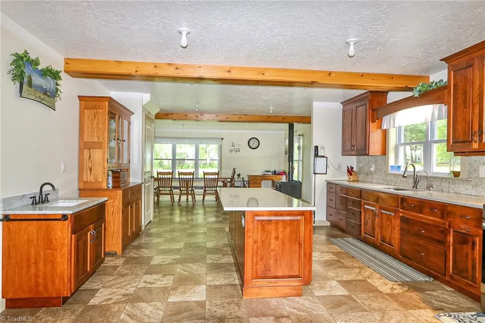 4844 Saint Paul Church Road Hamptonville, NC 27020