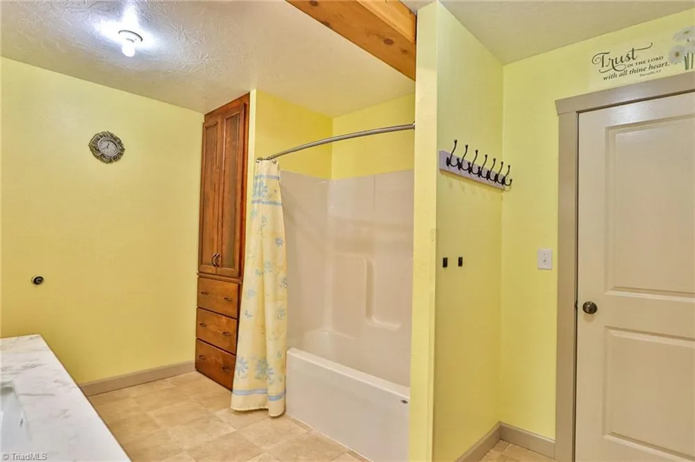 4844 Saint Paul Church Road Hamptonville, NC 27020