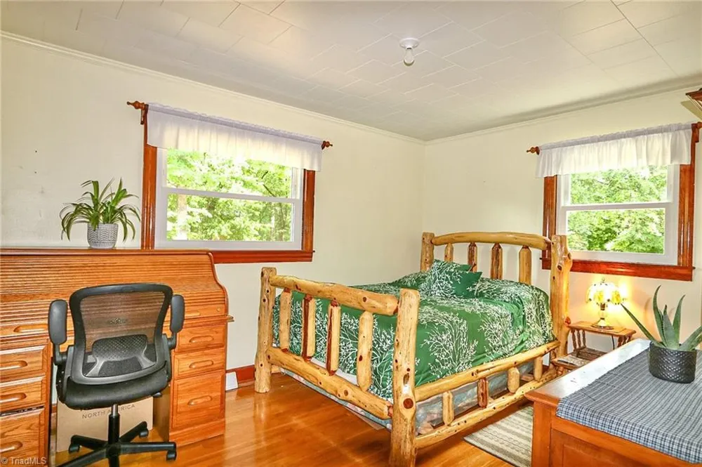 4844 Saint Paul Church Road Hamptonville, NC 27020