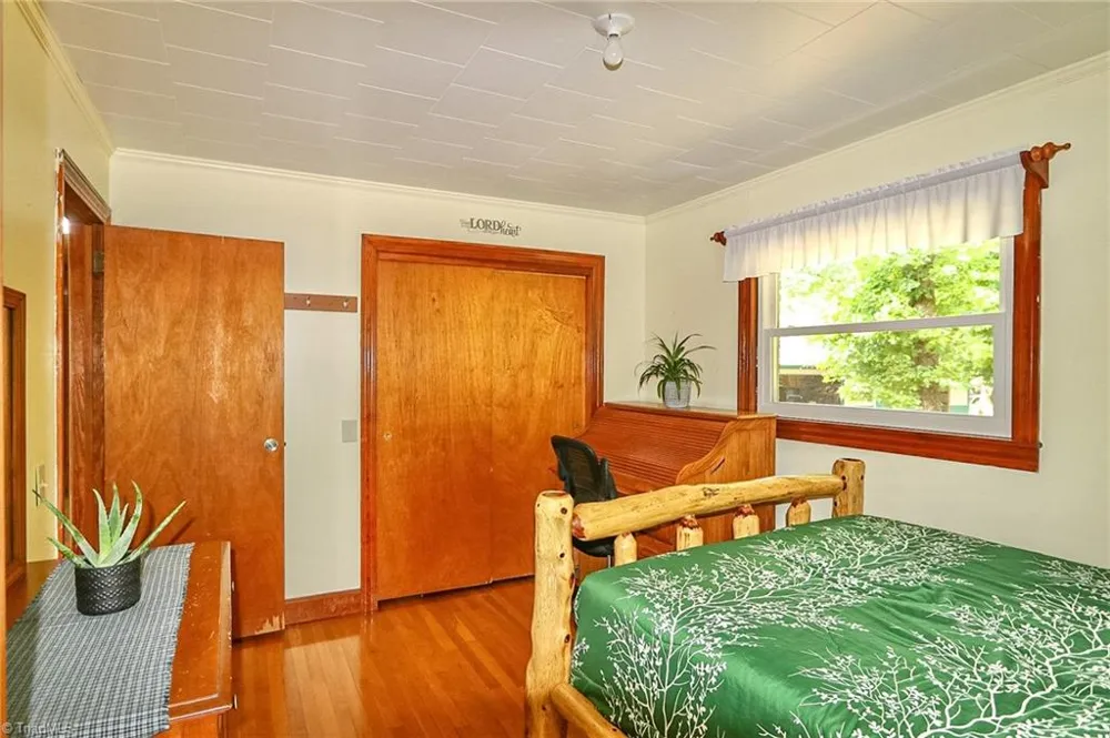 4844 Saint Paul Church Road Hamptonville, NC 27020