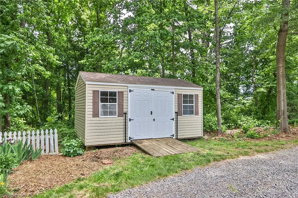 4844 Saint Paul Church Road Hamptonville, NC 27020