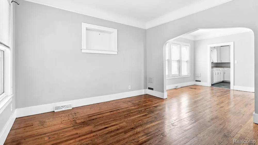 1635 Mill Street Lincoln Park City, MI 48146