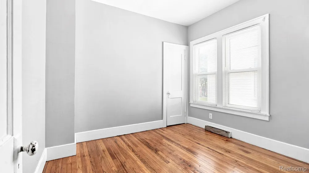1635 Mill Street Lincoln Park City, MI 48146