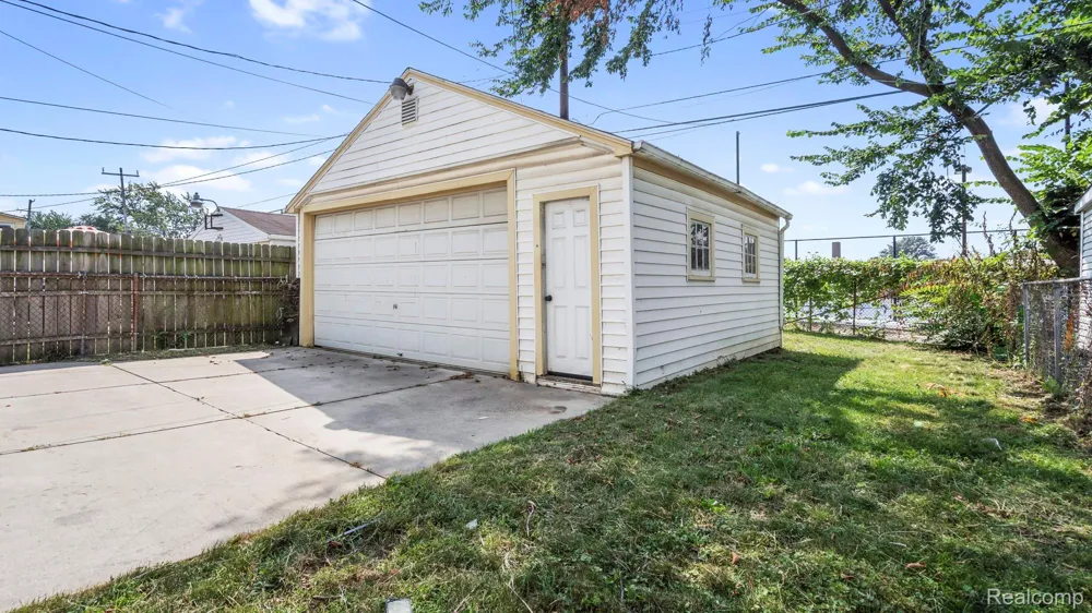 1635 Mill Street Lincoln Park City, MI 48146