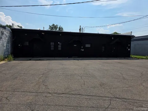 10620 W W. 9 Mile Road