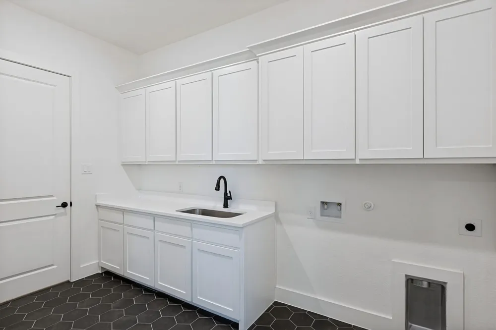 2453 Lineage Lane Leander, TX 78641