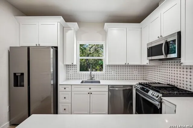 287 DEER OAKS DR Lakehills, TX 78063