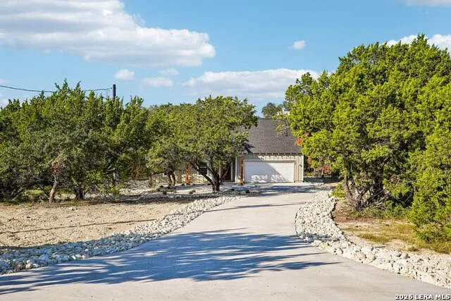 287 DEER OAKS DR Lakehills, TX 78063