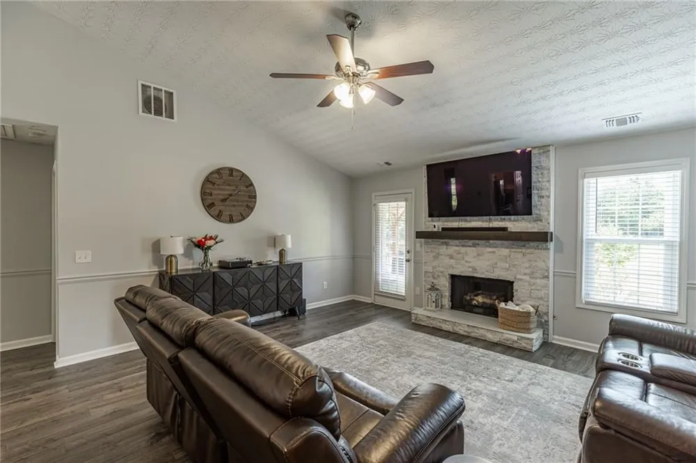 8860 Creekstone Place Gainesville, GA 30506