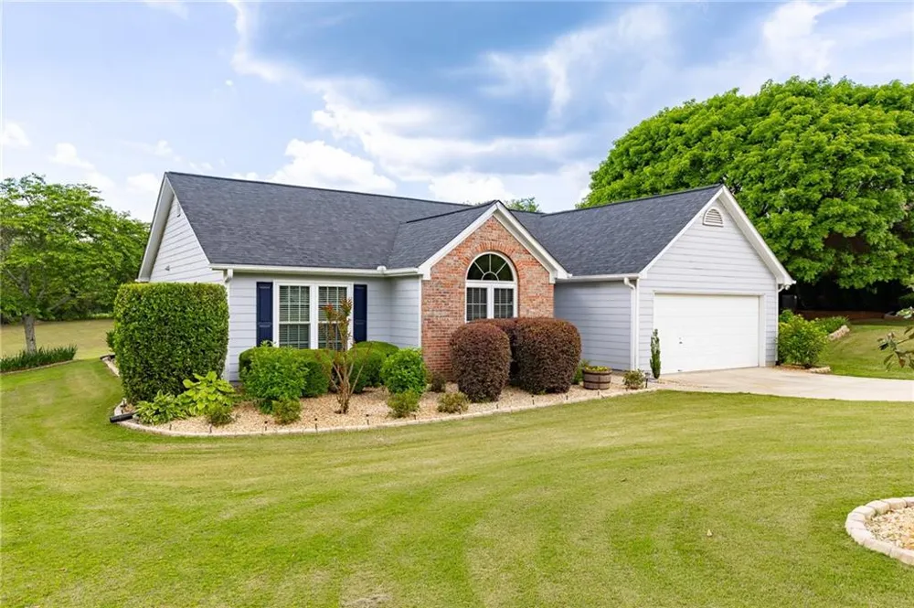 8860 Creekstone Place Gainesville, GA 30506