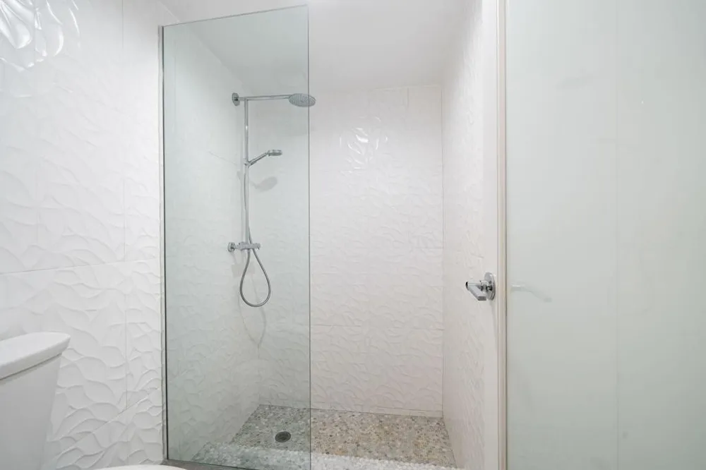 1530 Kaweah Road Palm Springs, CA 92262