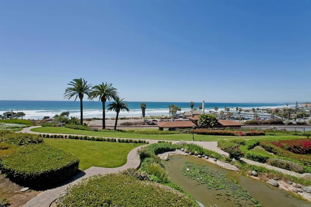 515 Stratford Court #3 Del Mar, CA 92014