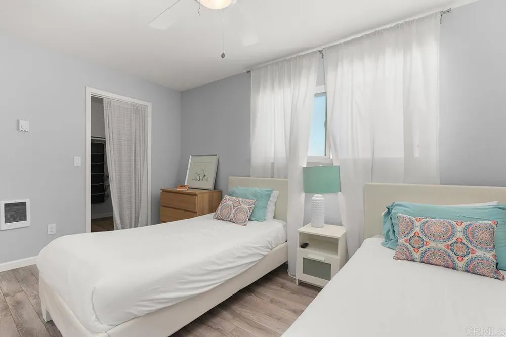 515 Stratford Court #3 Del Mar, CA 92014