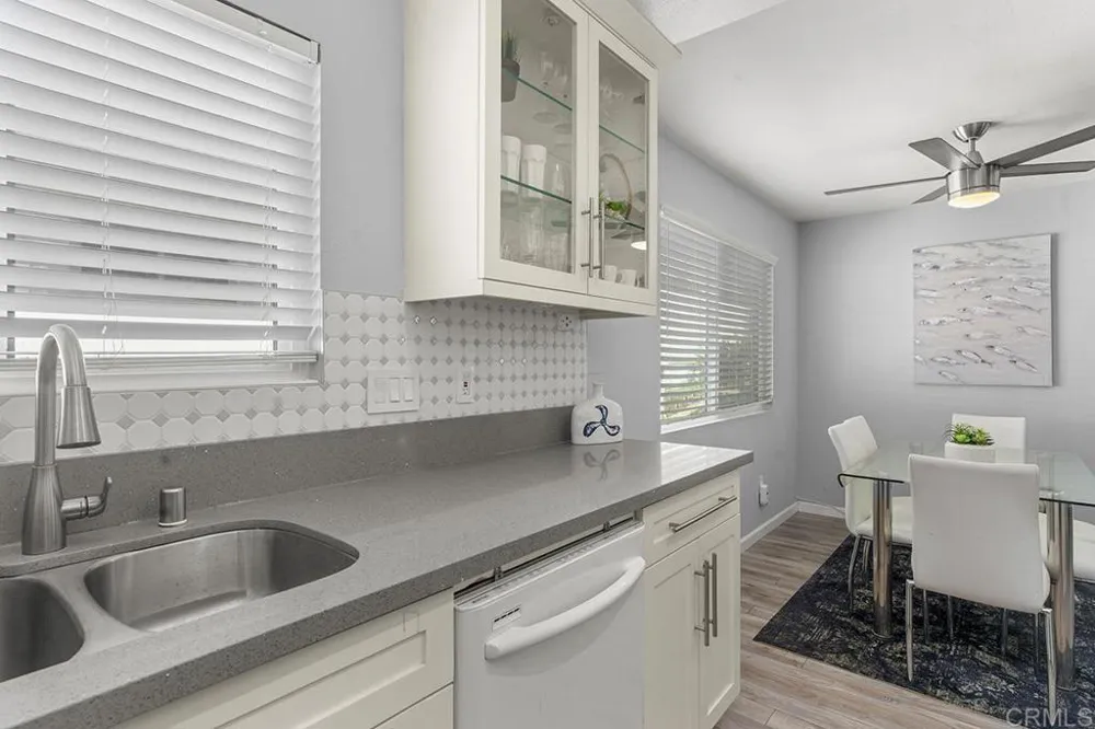 515 Stratford Court #3 Del Mar, CA 92014
