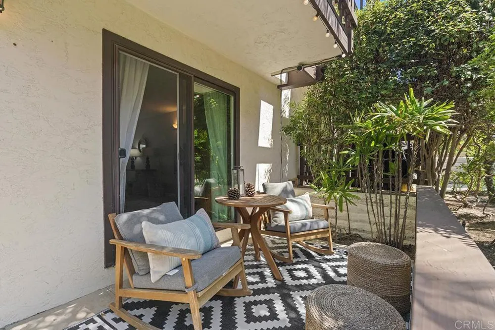 515 Stratford Court #3 Del Mar, CA 92014