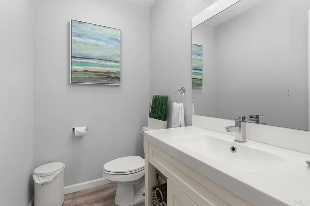 515 Stratford Court #3 Del Mar, CA 92014