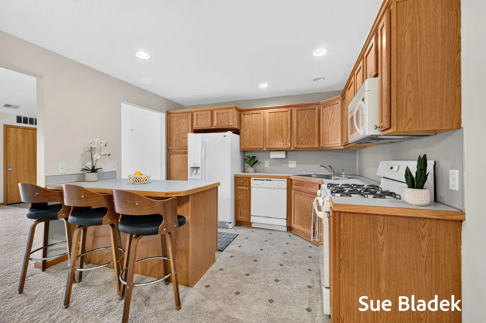 3089 E Crystal Waters Drive #8 Holland, MI 49424