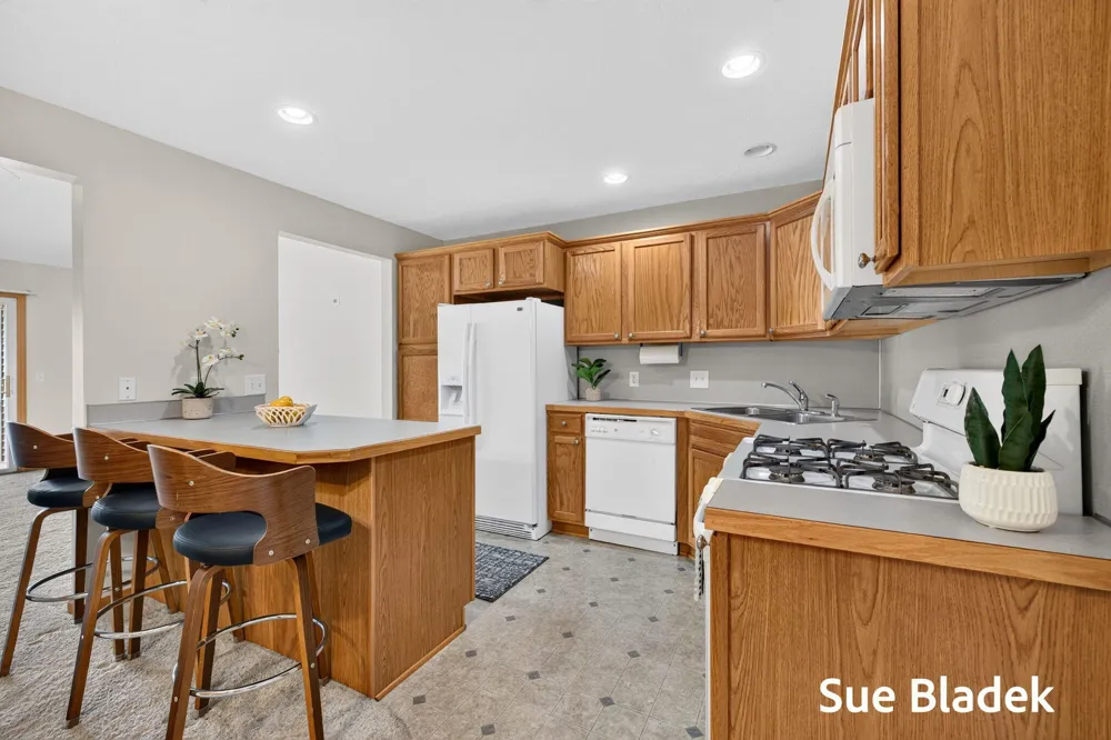 3089 E Crystal Waters Drive #8 Holland, MI 49424