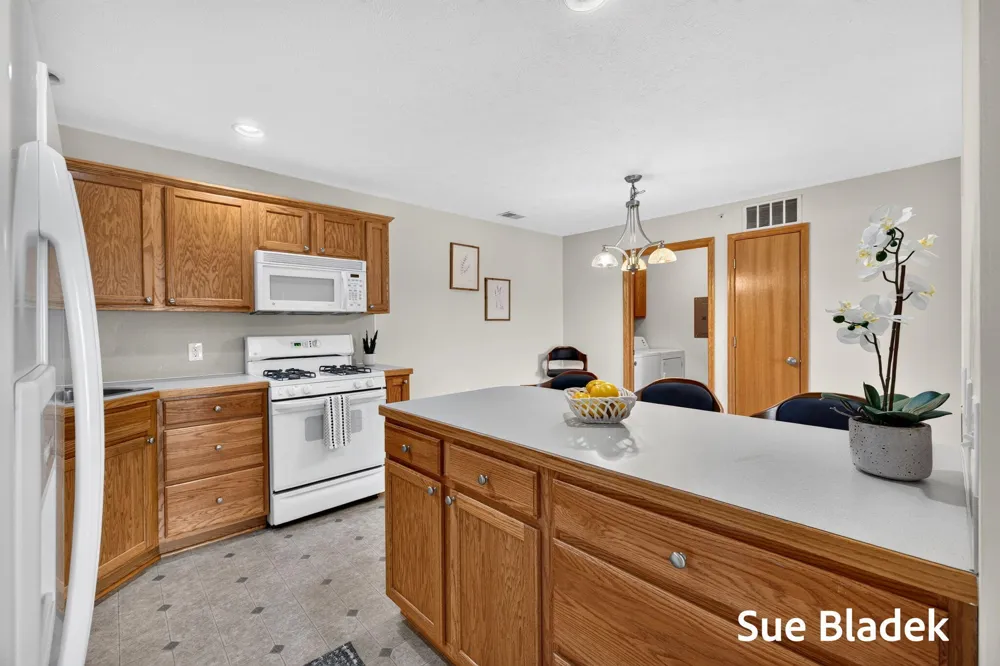 3089 E Crystal Waters Drive #8 Holland, MI 49424