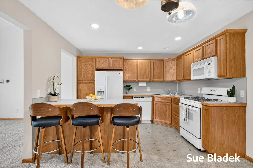 3089 E Crystal Waters Drive #8 Holland, MI 49424
