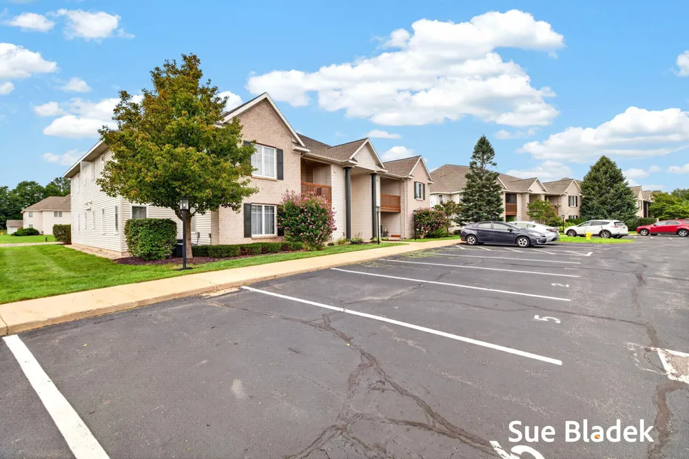 3089 E Crystal Waters Drive #8 Holland, MI 49424
