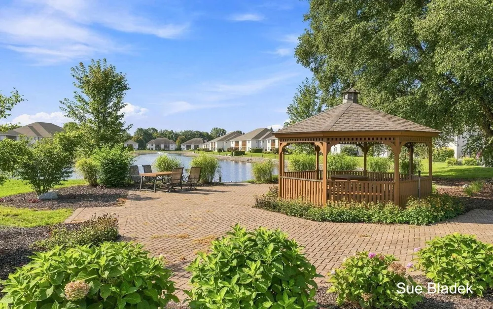 3089 E Crystal Waters Drive #8 Holland, MI 49424