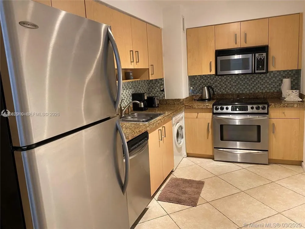 9195 Collins Ave #414 Surfside, FL 33154