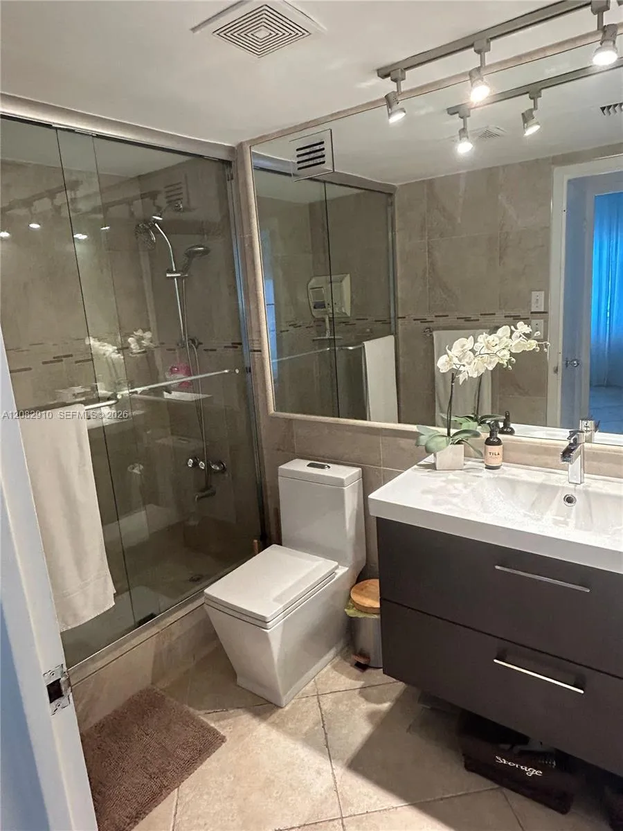 9195 Collins Ave #414 Surfside, FL 33154