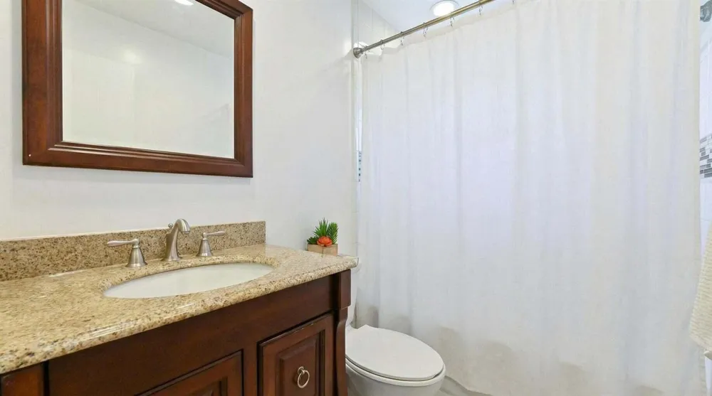 428 ALEMEDA DRIVE Palm Springs, FL 33461