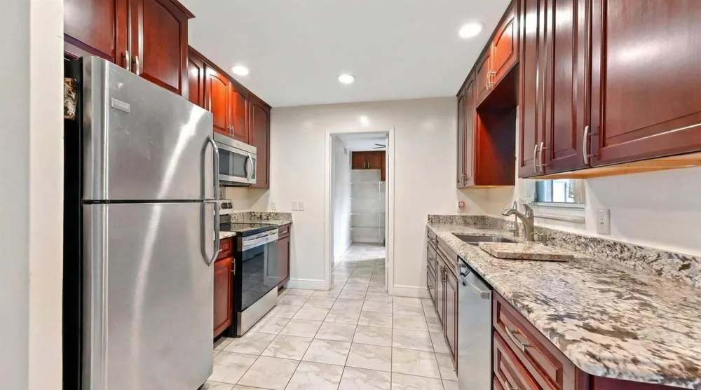 428 ALEMEDA DRIVE Palm Springs, FL 33461