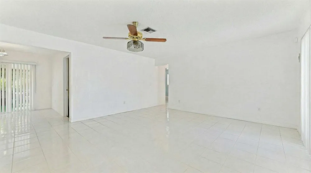 428 ALEMEDA DRIVE Palm Springs, FL 33461