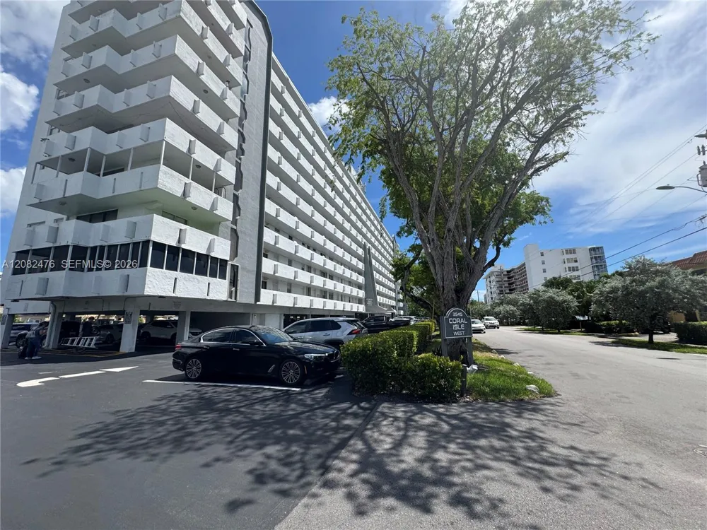 3545 NE 166th St #703 North Miami Beach, FL 33160