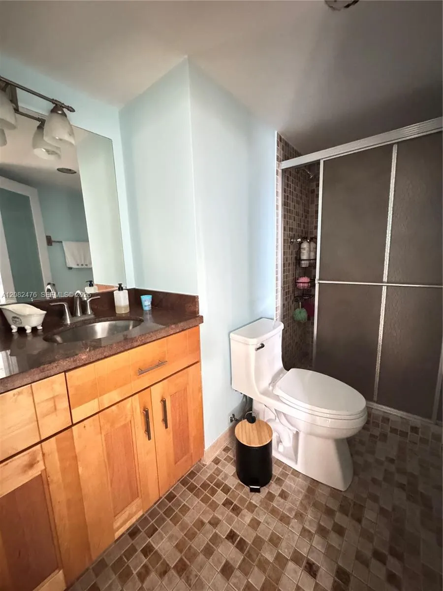 3545 NE 166th St #703 North Miami Beach, FL 33160