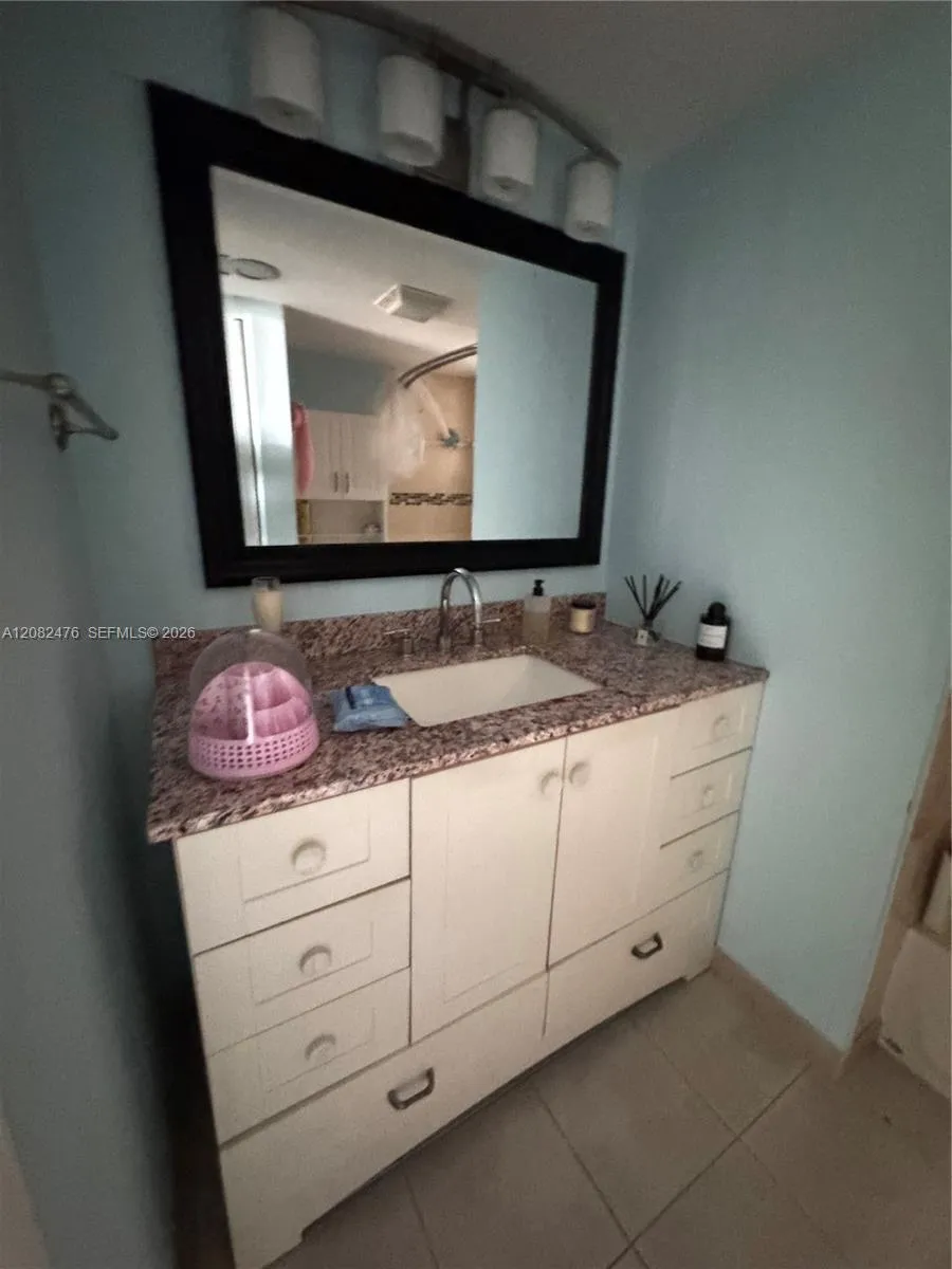 3545 NE 166th St #703 North Miami Beach, FL 33160