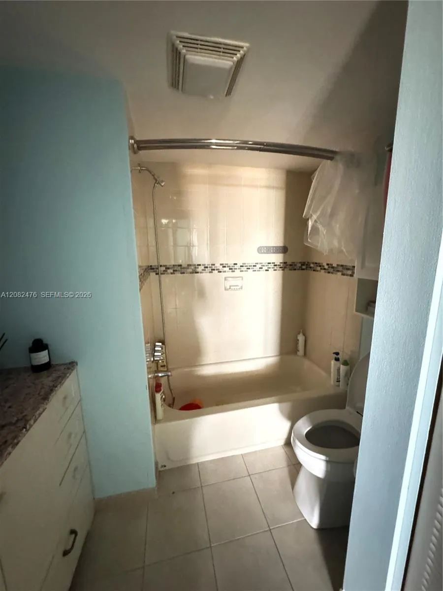 3545 NE 166th St #703 North Miami Beach, FL 33160