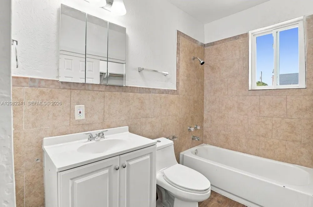 10215 SW 184th St Cutler Bay, FL 33157