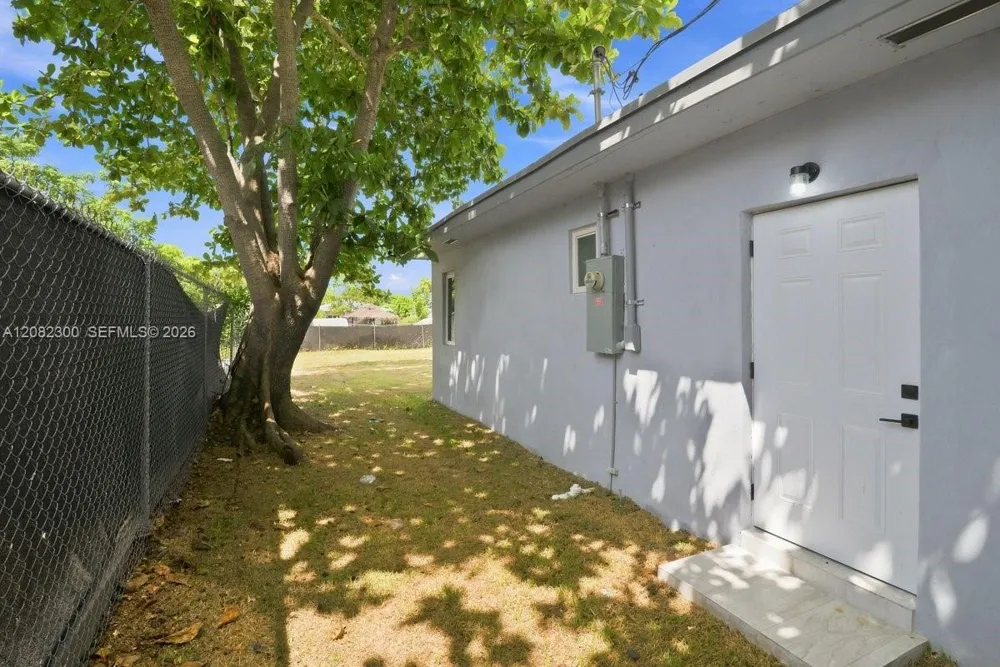 10219 SW 184th St Cutler Bay, FL 33157