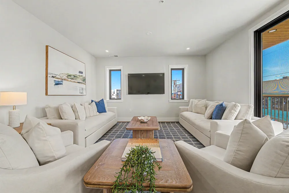 323 E Oak Avenue Wildwood, NJ 08260