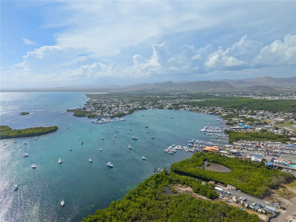 Km. 12.2 BARRIO AGUIRRE Salinas, PR 00751