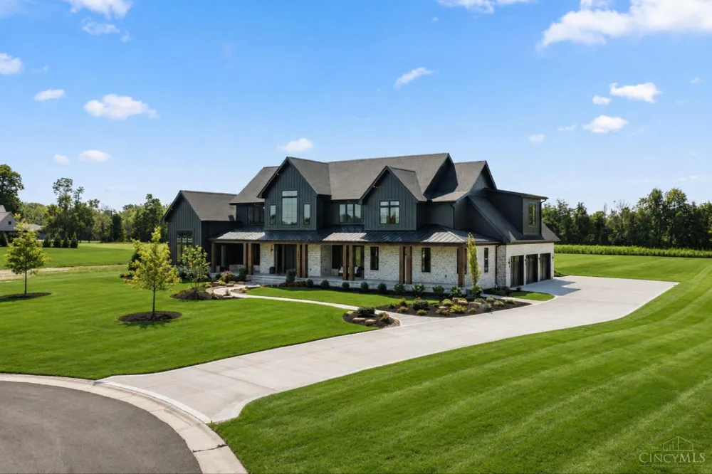 9870 Christian Court Hamilton, OH 45140