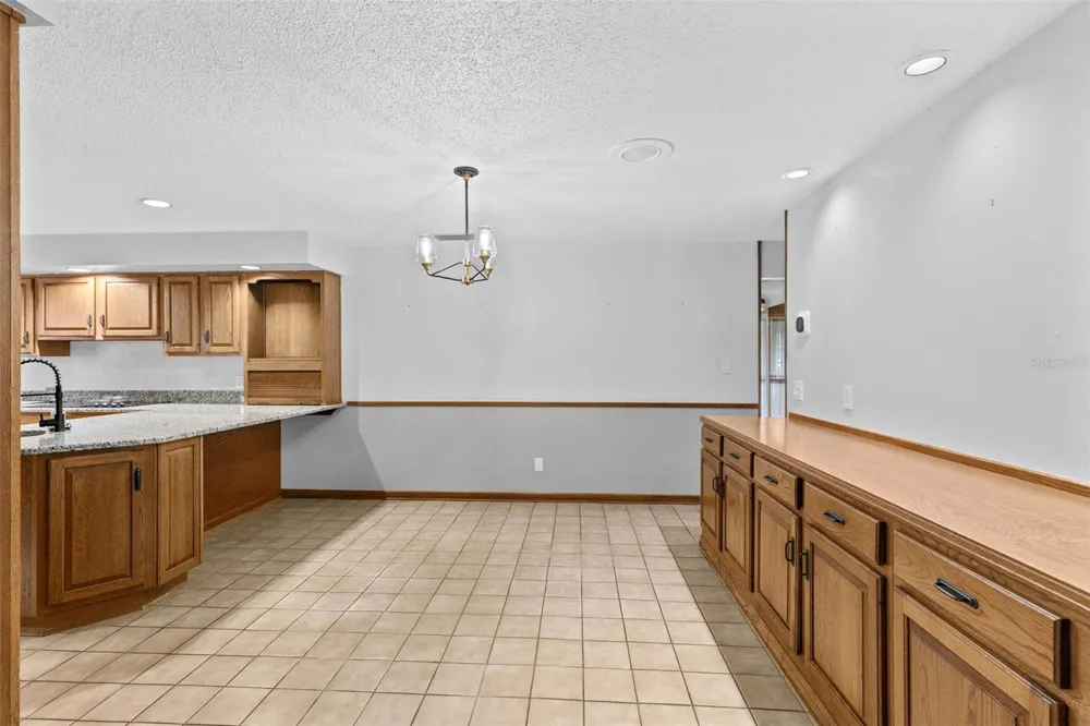 2215 BRADFORD COURT Orlando, FL 32806